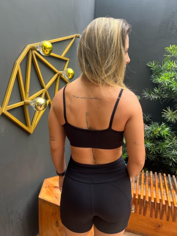 Short Bolso Lateral Preto - Imagem 2